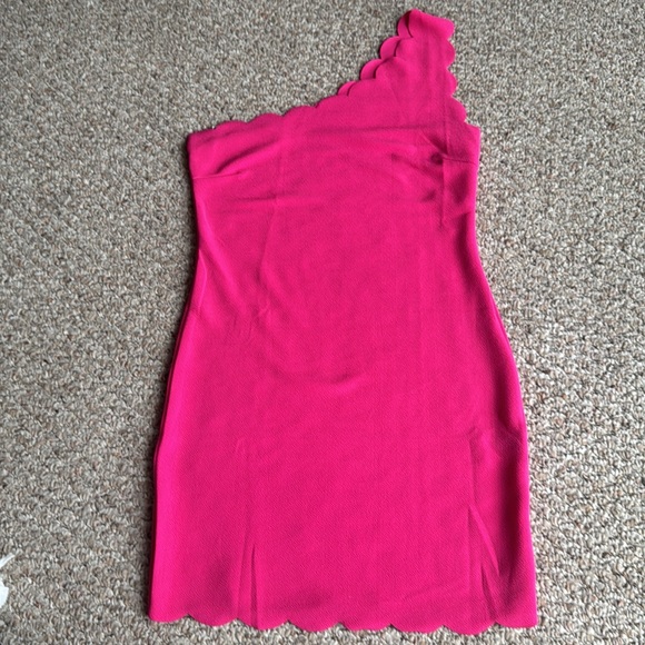 One shoulder scallop edge hot pink dress - Picture 9 of 12
